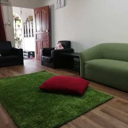Alsafffa Homestay パンタイ・サナング エクステリア 写真